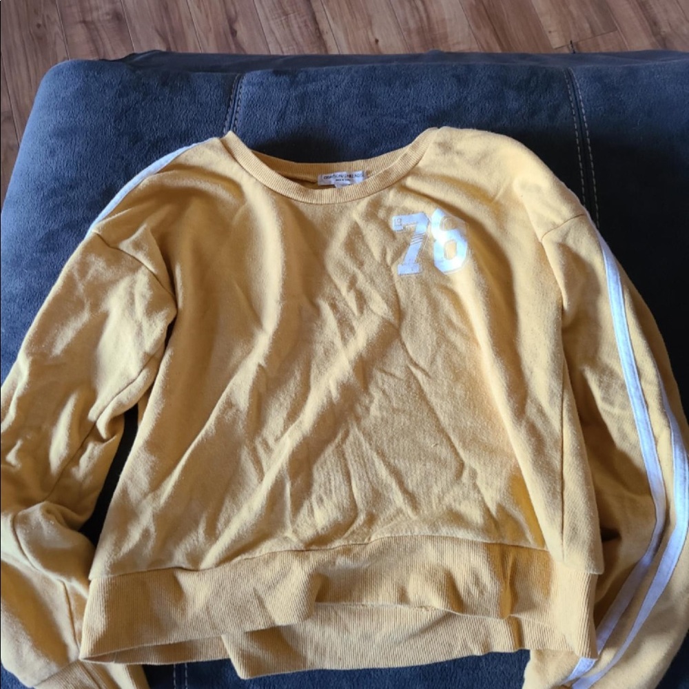 Sweaters - Picture 2 of 4